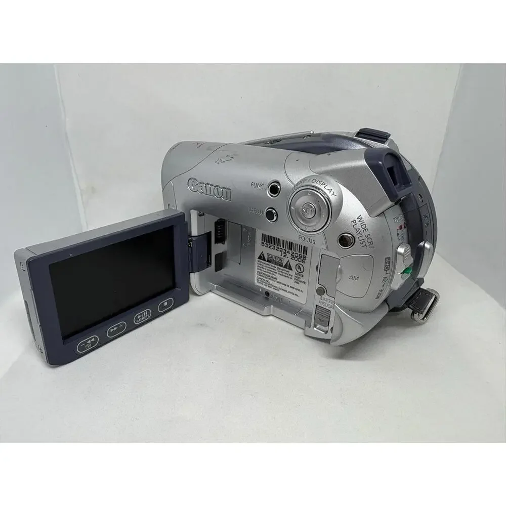 Canon DC100 DVD Camcorder Video Camera NTSC Parts Repair Powers On READ C106